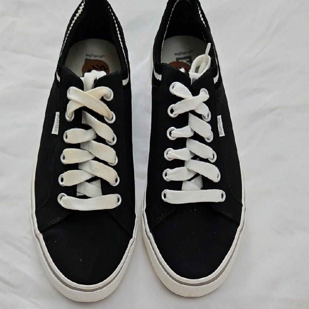 KEDS Classic Black Sneakers with White Accents